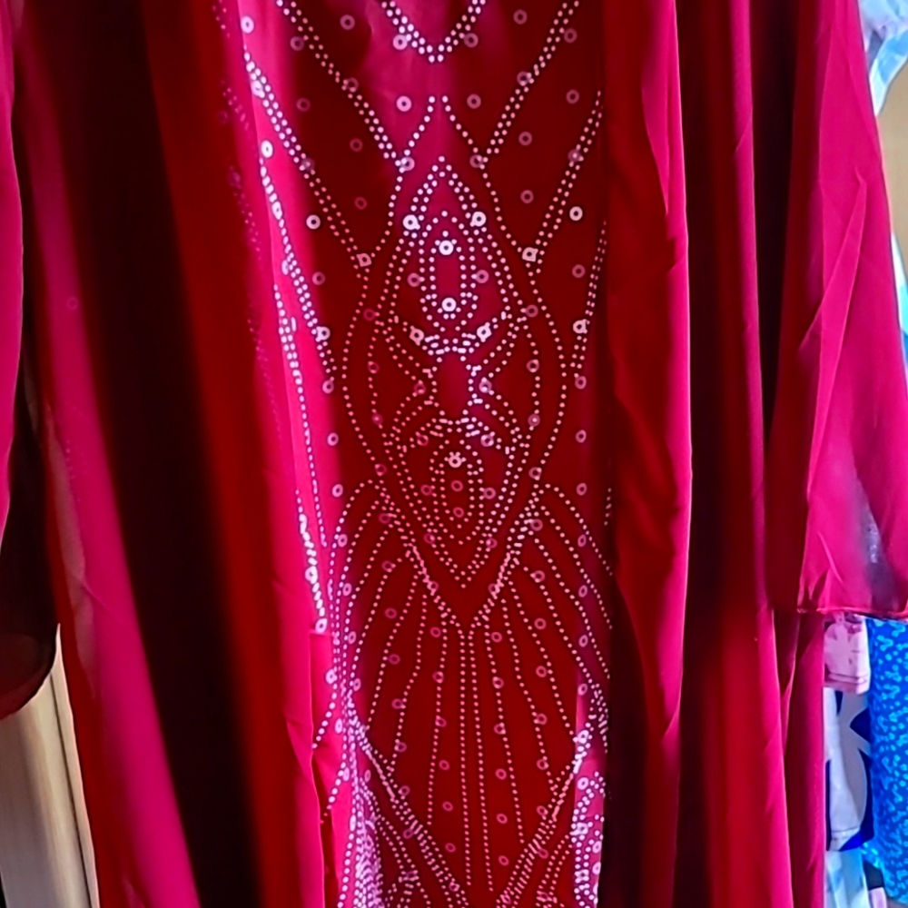 Two-piece dress with shall